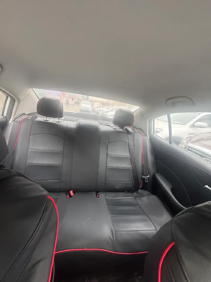 2023 Roewe i5 1.5L 129HP L4 5MT,autocango,china used car exporter,china ev exporter,chinese used car exporter,chinese used ev exporter