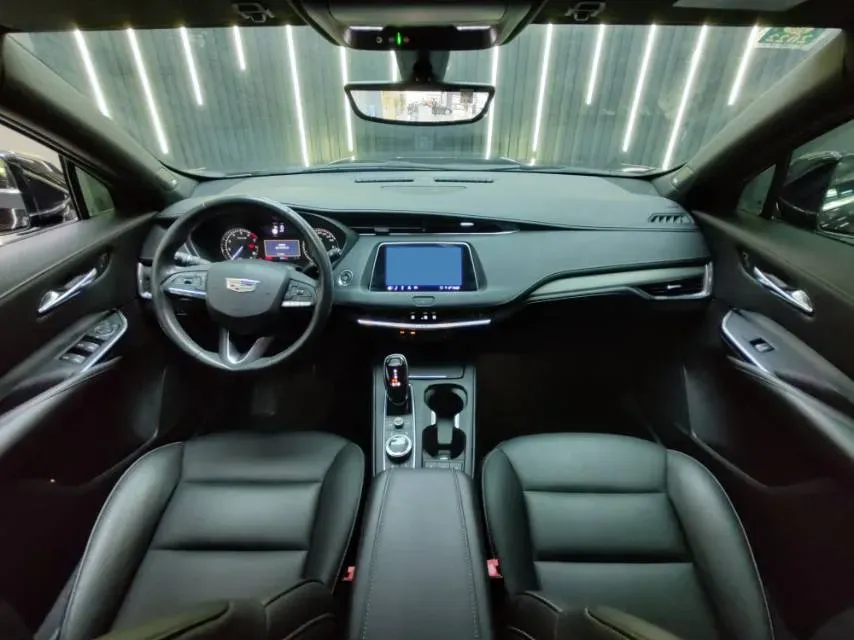 2020 Cadillac XT4 2.0T 241HP L4 9AT,autocango,china used car exporter,china ev exporter,chinese used car exporter,chinese used ev exporter