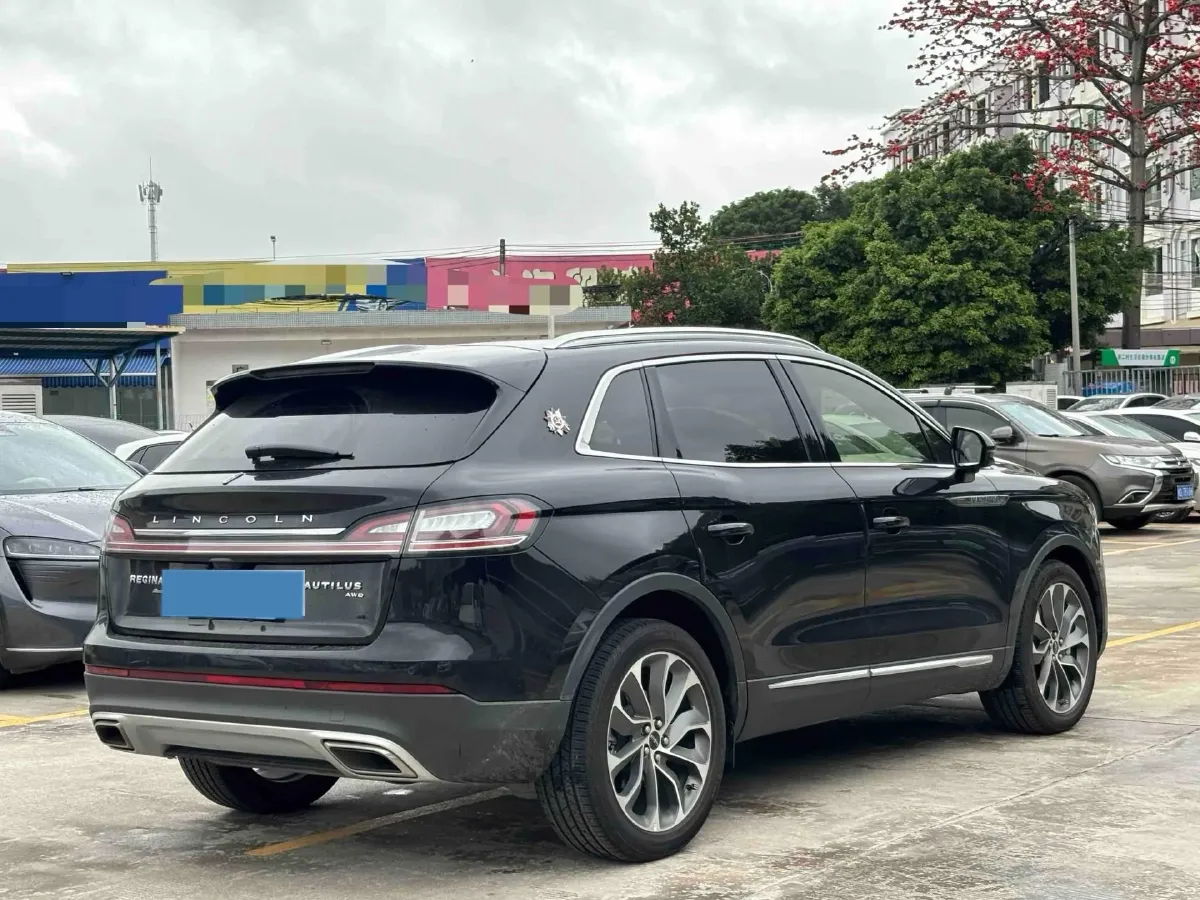 2021 Lincoln Nautilus 2.0T 245HP L4 8AT,autocango,china used car exporter,china ev exporter,chinese used car exporter,chinese used ev exporter
