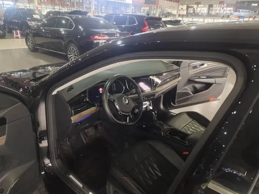 2019 Volvo V40 1.5T 152HP L4 6AT,autocango,china used car exporter,china ev exporter,chinese used car exporter,chinese used ev exporter