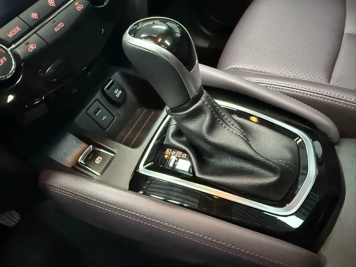 2022 Nissan Qashqai 2.0L 151HP L4 CVT,autocango,china used car exporter,china ev exporter,chinese used car exporter,chinese used ev exporter