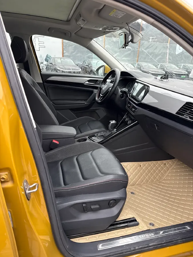 2019 Jeep Cherokee 2.0T 234HP L4 9AT,autocango,china used car exporter,china ev exporter,chinese used car exporter,chinese used ev exporter