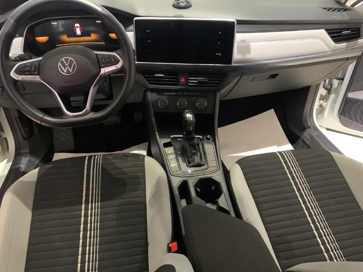 2023 Volkswagen Bora 1.2T 116HP L4 7DCT,autocango,china used car exporter,china ev exporter,chinese used car exporter,chinese used ev exporter