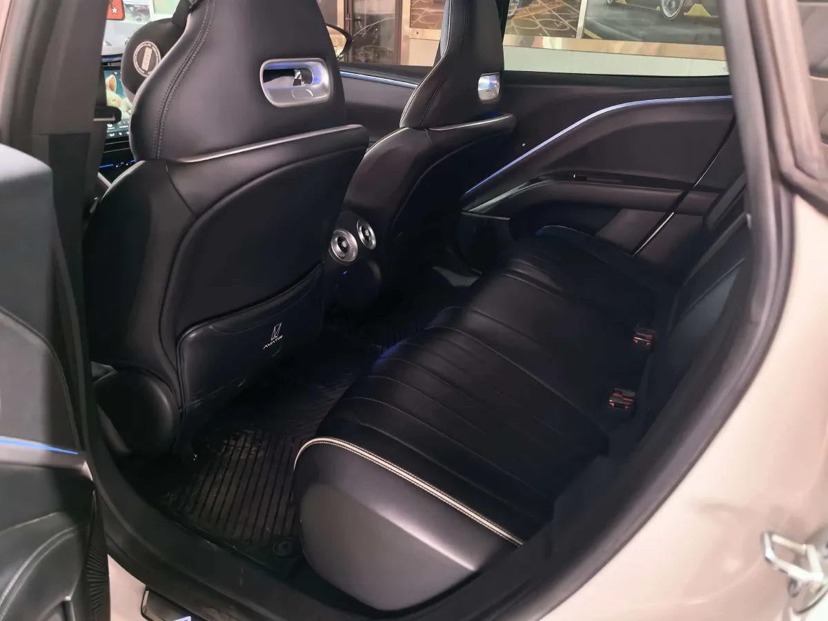 2023 Avatr 11 BEV 90.38KWH,autocango,china used car exporter,china ev exporter,chinese used car exporter,chinese used ev exporter