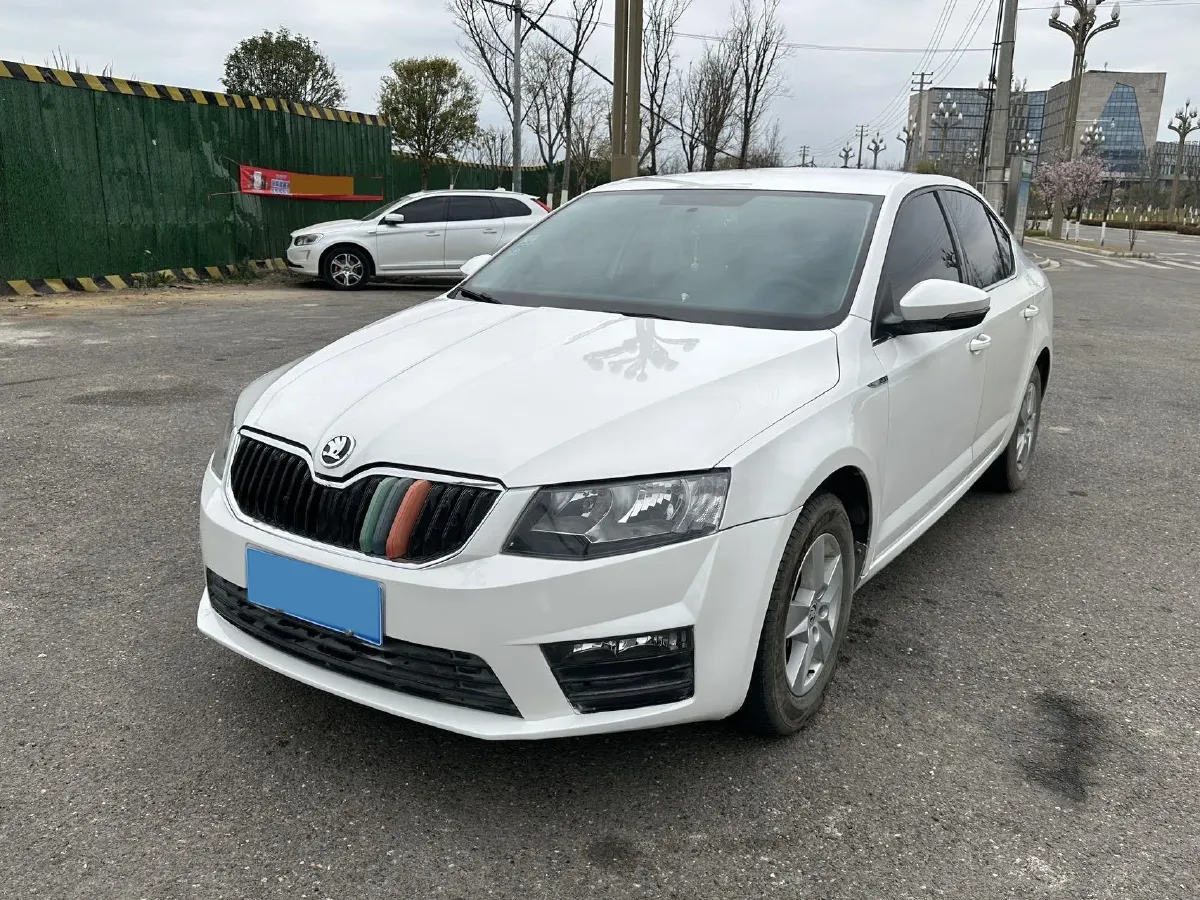 2017 Skoda Octavia 1.6L 110HP L4 5MT,autocango,china used car exporter,china ev exporter,chinese used car exporter,chinese used ev exporter