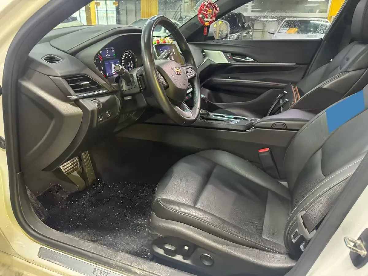 2021 Cadillac CT4 2.0T 237HP L4 8AT,autocango,china used car exporter,china ev exporter,chinese used car exporter,chinese used ev exporter