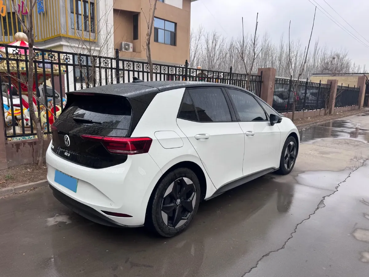 2025 Volkswagen ID.3 BEV 53.6KWH,autocango,china used car exporter,china ev exporter,chinese used car exporter,chinese used ev exporter