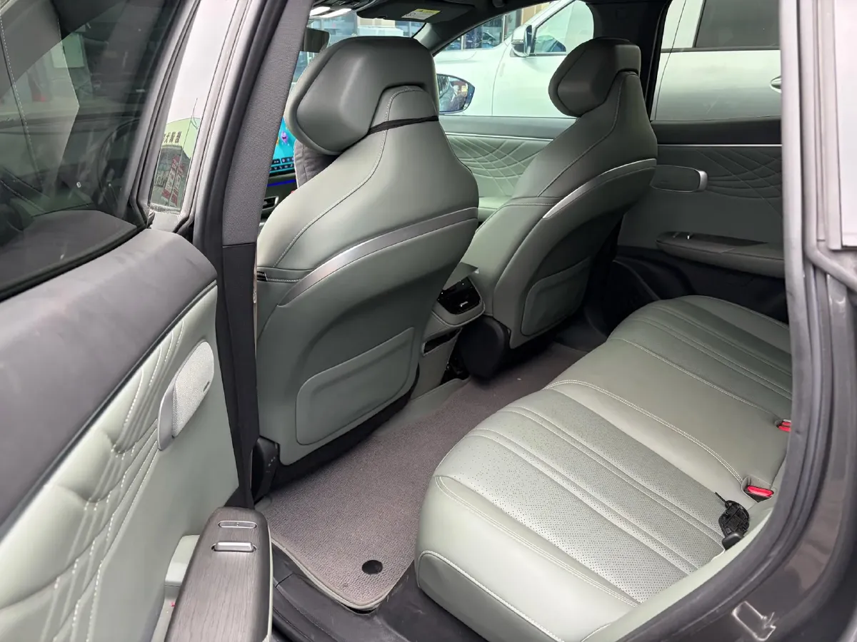 2025 Deepal S07 REEV 98HP REEV 31.73KWH,autocango,china used car exporter,china ev exporter,chinese used car exporter,chinese used ev exporter