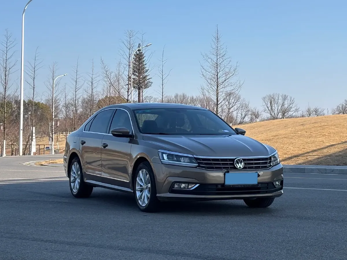 2017 Volkswagen Passat 1.8T 180HP L4 7DCT,autocango,china used car exporter,china ev exporter,chinese used car exporter,chinese used ev exporter