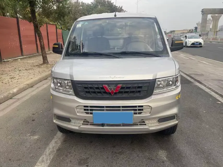 2019 WuLing RongGuang New Truck 1.8L 133HP L4 5MT,autocango,china used car exporter,china ev exporter,chinese used car exporter,chinese used ev exporter