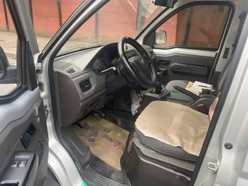 2019 WuLing RongGuang New Truck 1.8L 133HP L4 5MT,autocango,china used car exporter,china ev exporter,chinese used car exporter,chinese used ev exporter