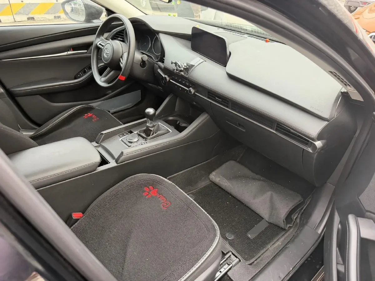 2023 Mazda 3 Axela 1.5L 117HP L4 6MT,autocango,china used car exporter,china ev exporter,chinese used car exporter,chinese used ev exporter