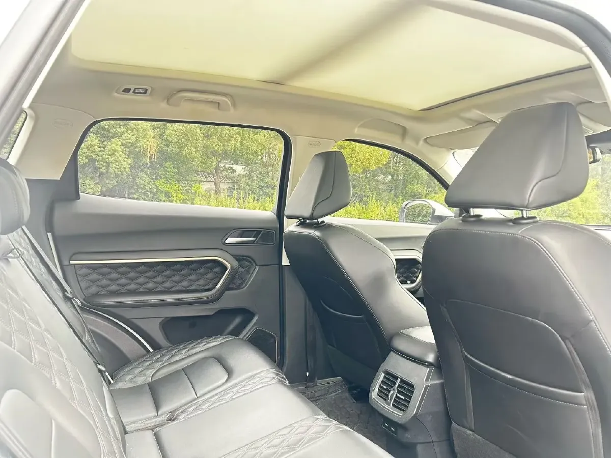 2020 Haval H6 1.5T 169HP L4 7DCT,autocango,china used car exporter,china ev exporter,chinese used car exporter,chinese used ev exporter