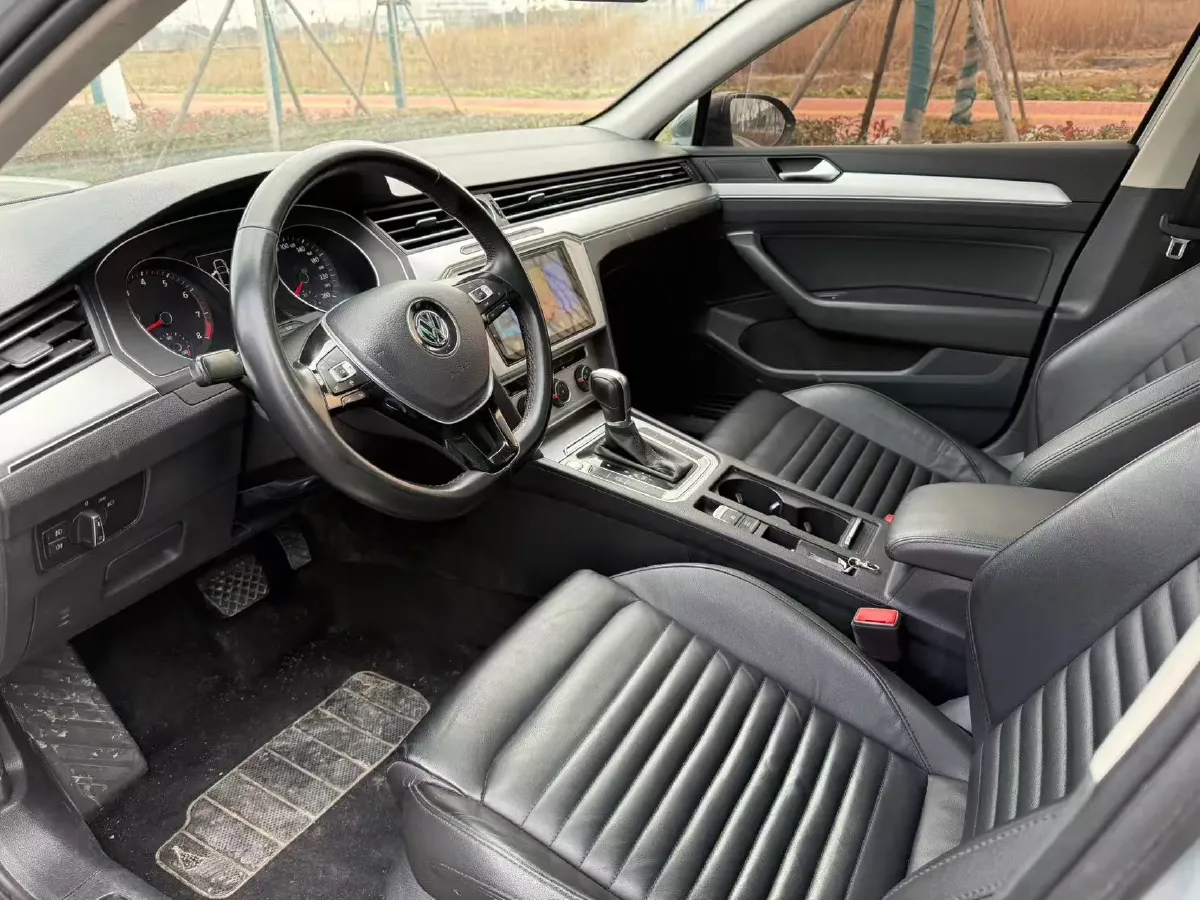 2019 Citroen C6 1.6T 170HP L4 6AT,autocango,china used car exporter,china ev exporter,chinese used car exporter,chinese used ev exporter