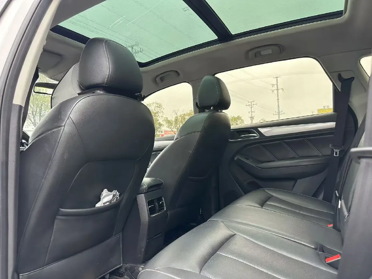 2018 Roewe RX5 1.5T 169HP L4 7DCT,autocango,china used car exporter,china ev exporter,chinese used car exporter,chinese used ev exporter