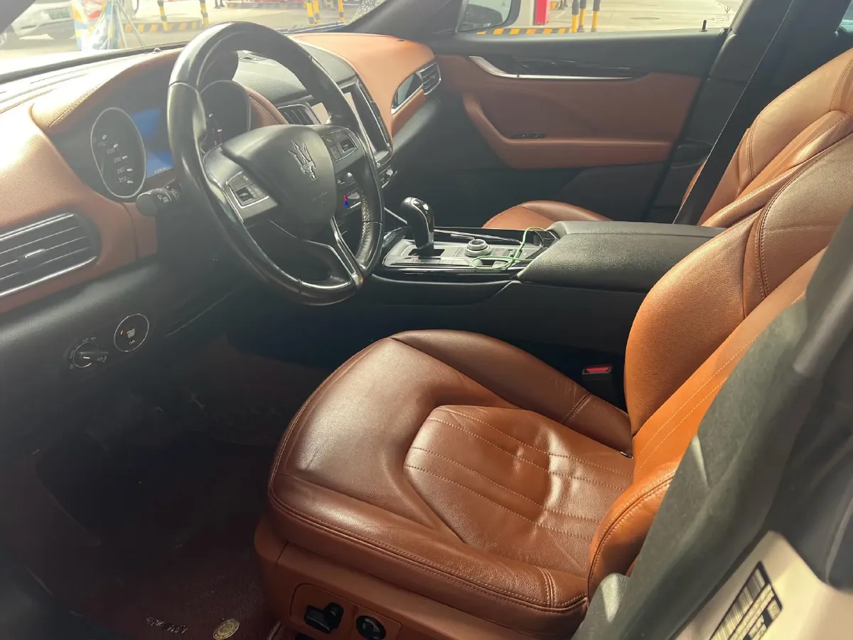 2018 Maserati Levante 3.0T 430HP V6 8AT,autocango,china used car exporter,china ev exporter,chinese used car exporter,chinese used ev exporter