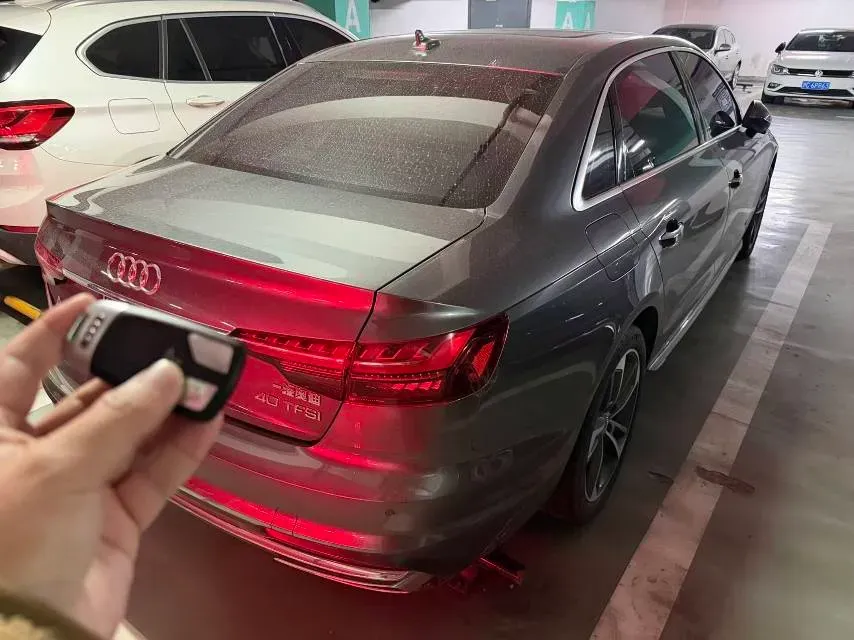 2020 Audi A4L 2.0T 190HP L4 7DCT,autocango,china used car exporter,china ev exporter,chinese used car exporter,chinese used ev exporter