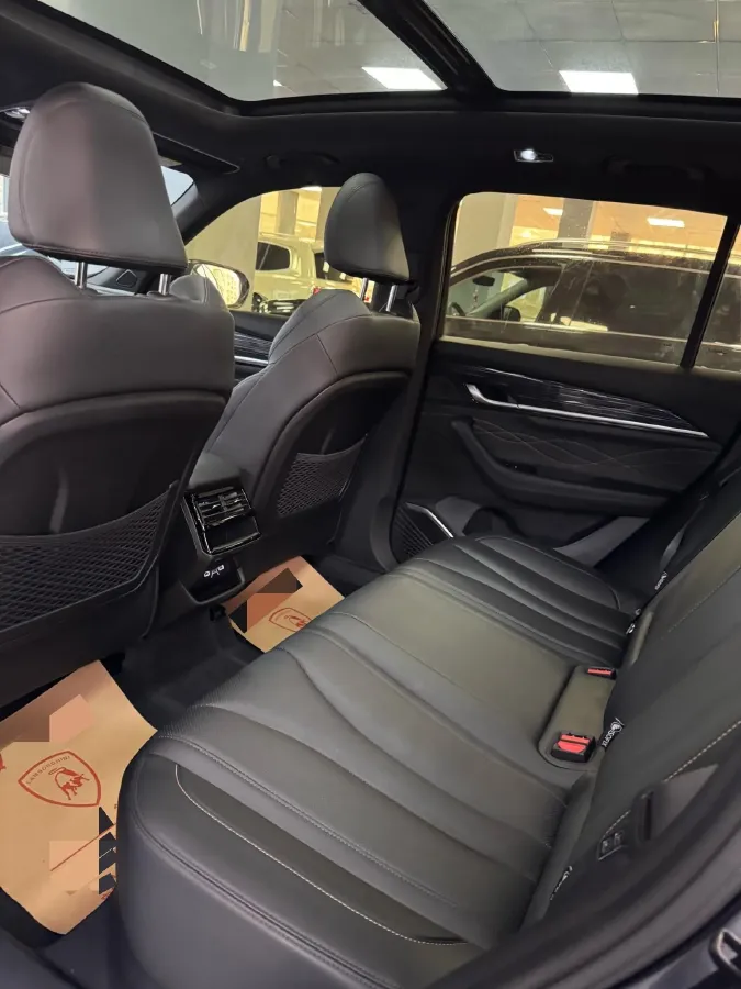 2024 Geely Monjaro 2.0T 218HP L4 7DCT,autocango,china used car exporter,china ev exporter,chinese used car exporter,chinese used ev exporter