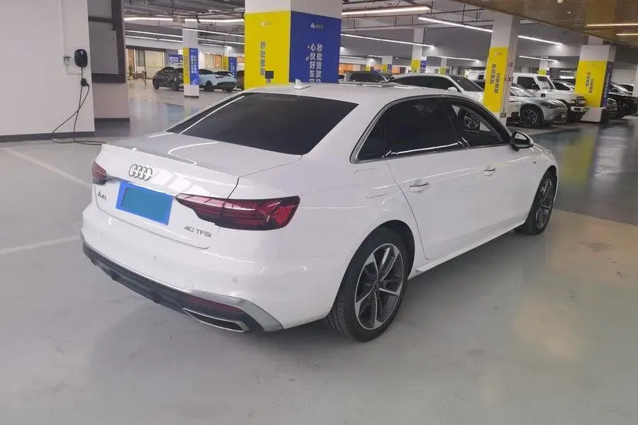 2024 Audi A4L 2.0T 190HP L4 7DCT,autocango,china used car exporter,china ev exporter,chinese used car exporter,chinese used ev exporter