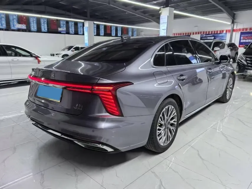 2023 HongQi H5 2.0T 224HP L4 8AT,autocango,china used car exporter,china ev exporter,chinese used car exporter,chinese used ev exporter