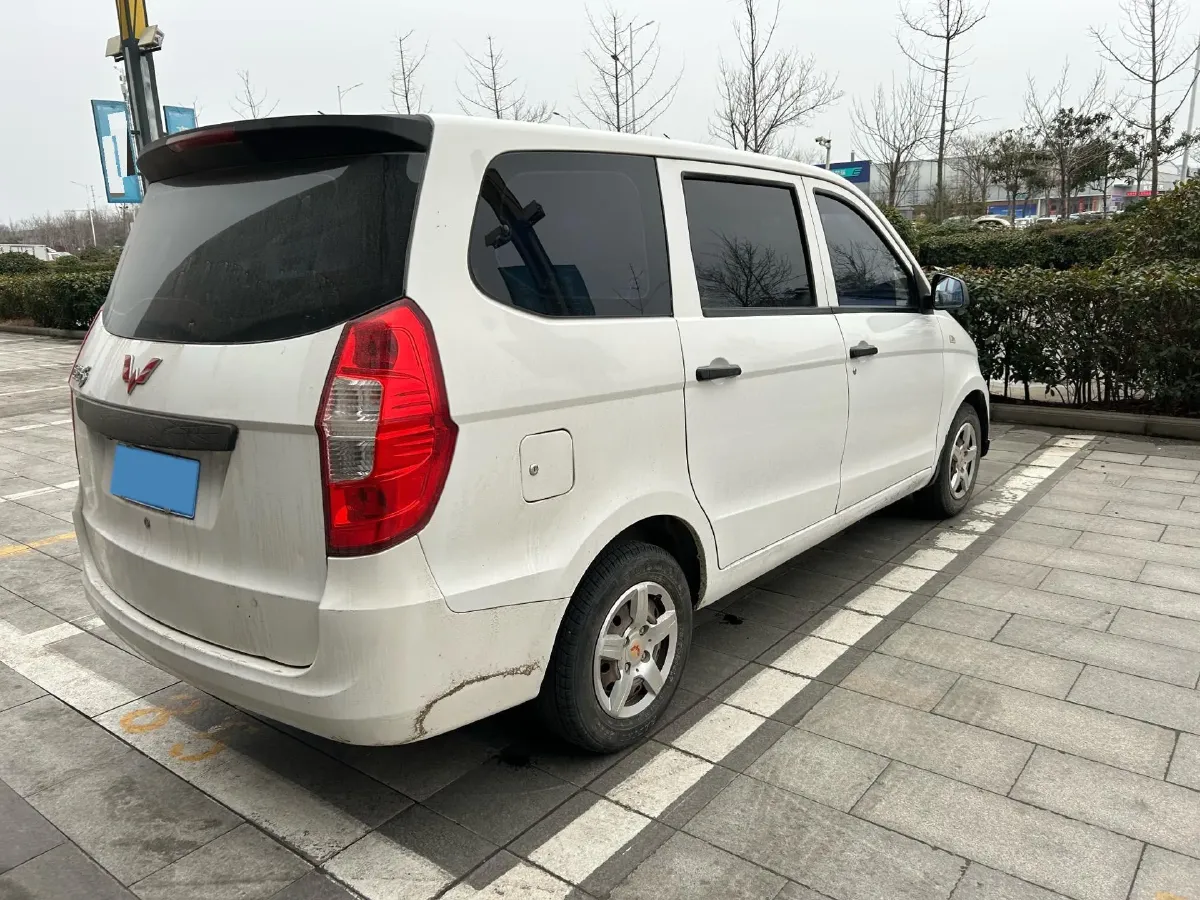 2018 WuLing HongGuang 1.2L 82HP L4 5MT,autocango,china used car exporter,china ev exporter,chinese used car exporter,chinese used ev exporter