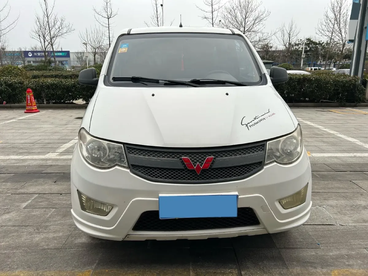 2018 WuLing HongGuang 1.2L 82HP L4 5MT,autocango,china used car exporter,china ev exporter,chinese used car exporter,chinese used ev exporter