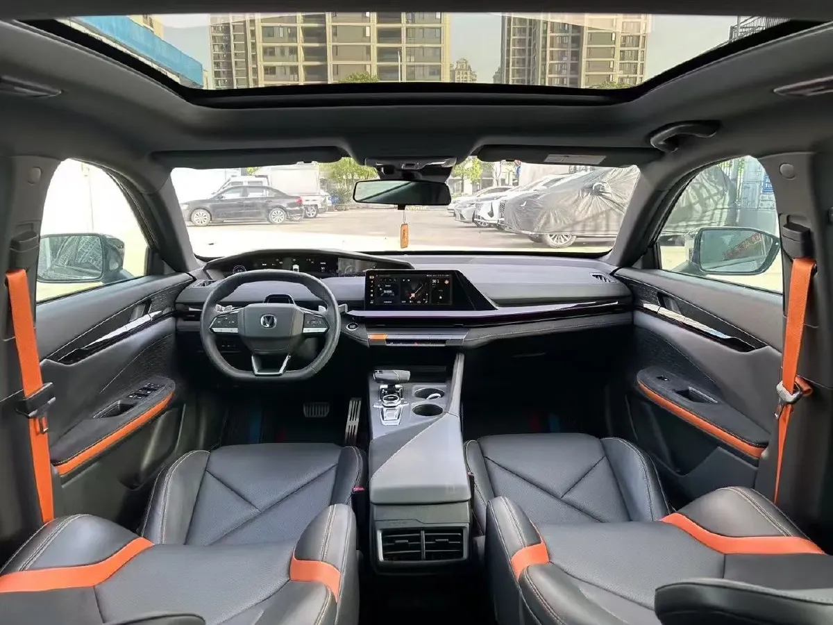 2022 ChangAn UNI-V 1.5T 188HP L4 7DCT,autocango,china used car exporter,china ev exporter,chinese used car exporter,chinese used ev exporter