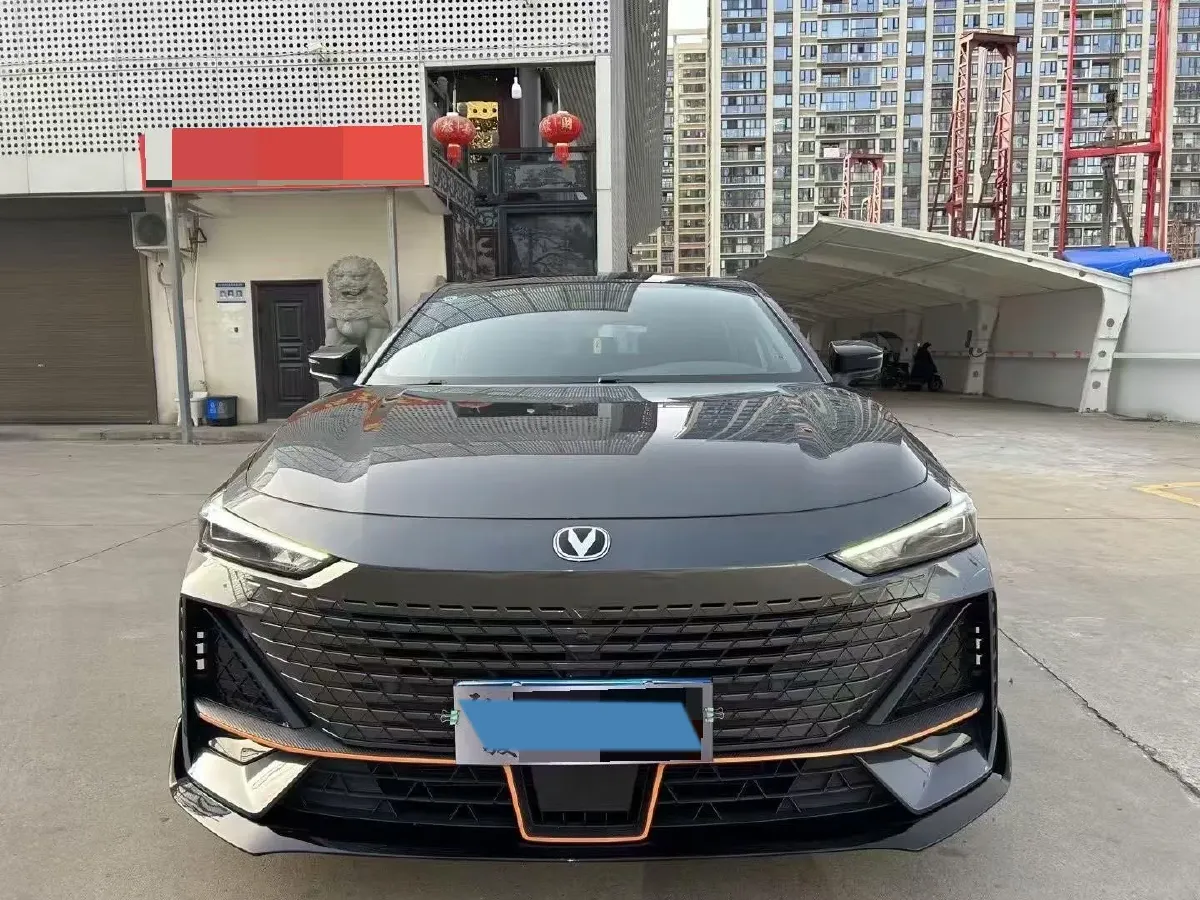 2022 ChangAn UNI-V 1.5T 188HP L4 7DCT,autocango,china used car exporter,china ev exporter,chinese used car exporter,chinese used ev exporter