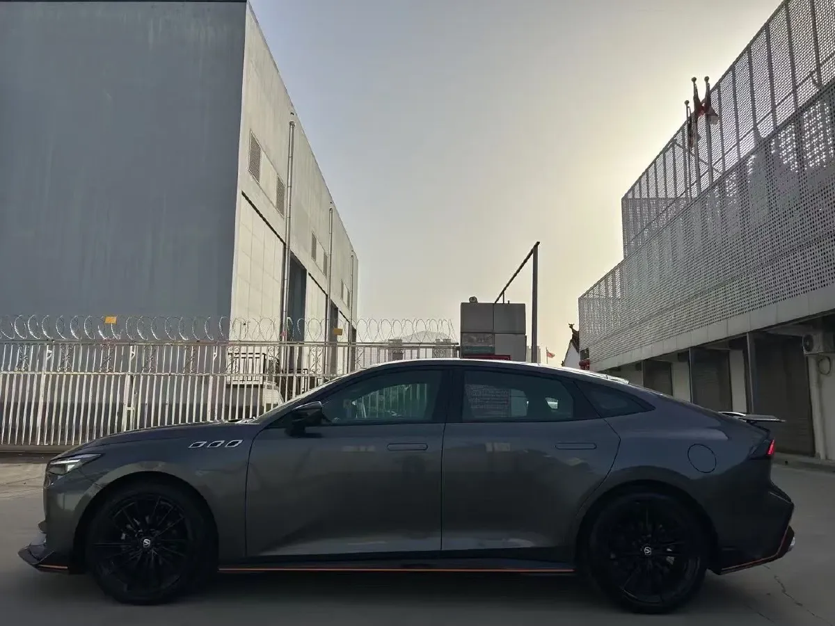 2022 ChangAn UNI-V 1.5T 188HP L4 7DCT,autocango,china used car exporter,china ev exporter,chinese used car exporter,chinese used ev exporter