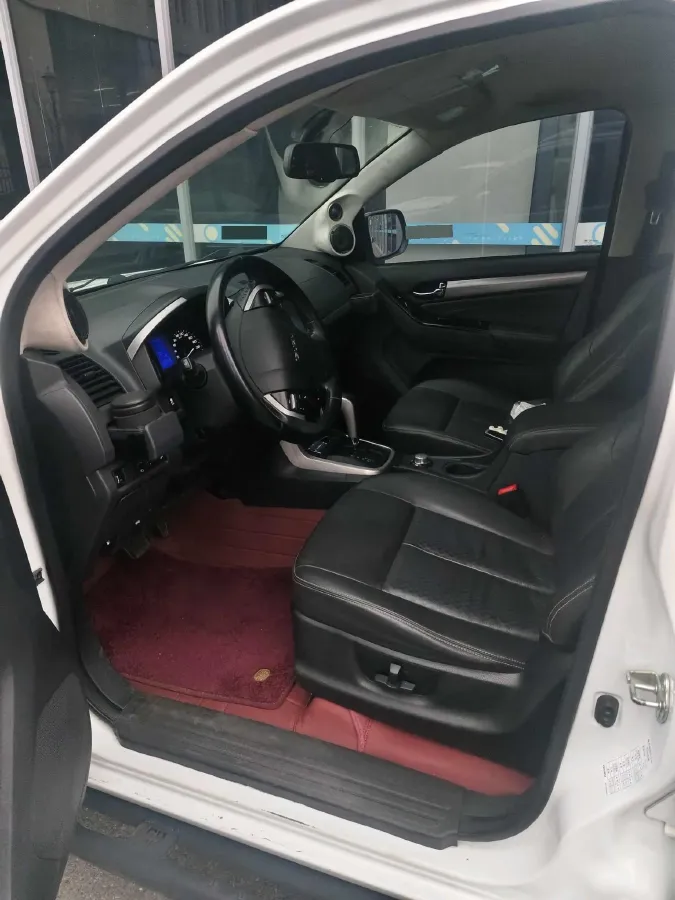 2018 Isuzu D-MAX 3.0T 177HP L4 6AT,autocango,china used car exporter,china ev exporter,chinese used car exporter,chinese used ev exporter
