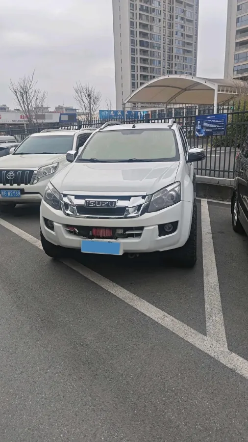 2018 Isuzu D-MAX 3.0T 177HP L4 6AT,autocango,china used car exporter,china ev exporter,chinese used car exporter,chinese used ev exporter