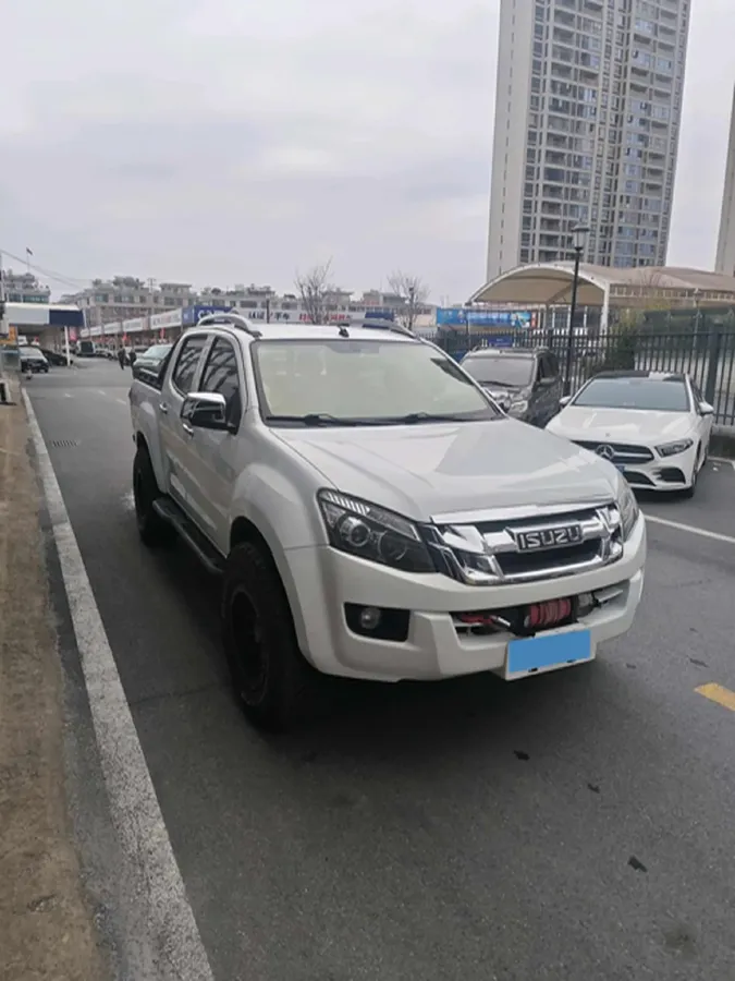 2018 Isuzu D-MAX 3.0T 177HP L4 6AT,autocango,china used car exporter,china ev exporter,chinese used car exporter,chinese used ev exporter