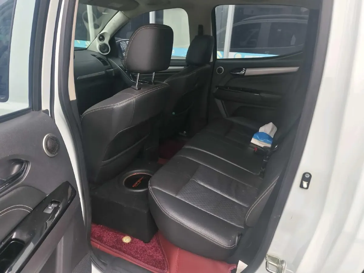 2018 Isuzu D-MAX 3.0T 177HP L4 6AT,autocango,china used car exporter,china ev exporter,chinese used car exporter,chinese used ev exporter