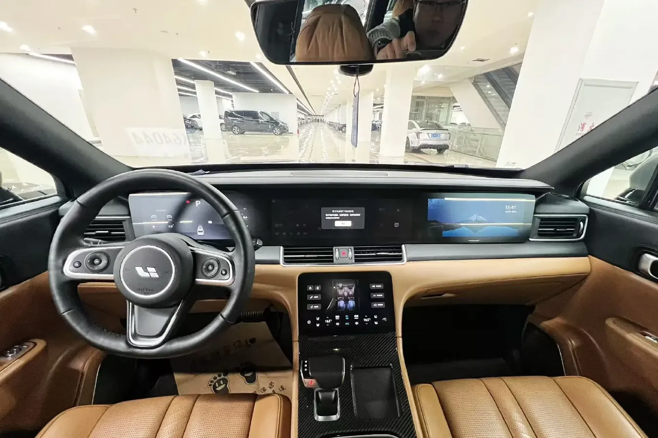 2020 Li ONE Range Extended 131HP REEV 40.5KWH,autocango,china used car exporter,china ev exporter,chinese used car exporter,chinese used ev exporter