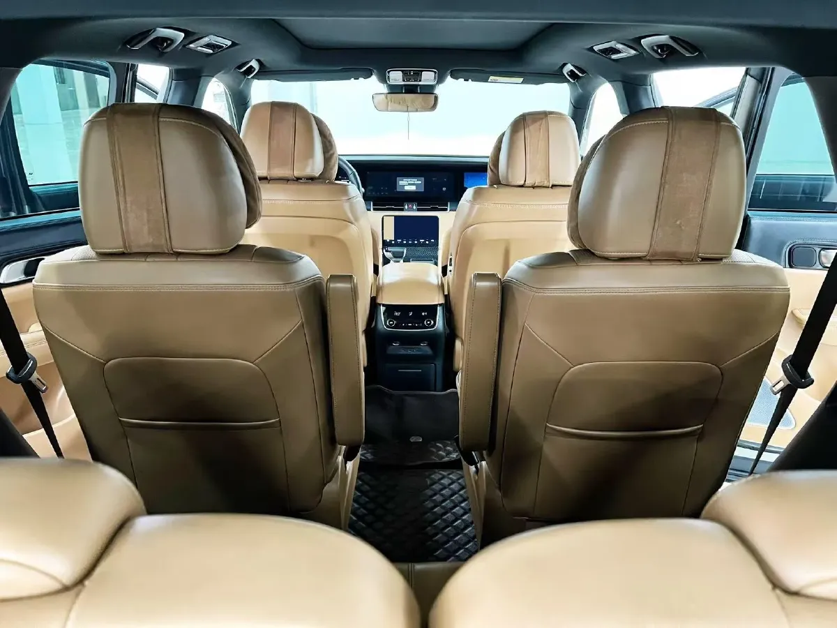 2020 Li ONE Range Extended 131HP REEV 40.5KWH,autocango,china used car exporter,china ev exporter,chinese used car exporter,chinese used ev exporter