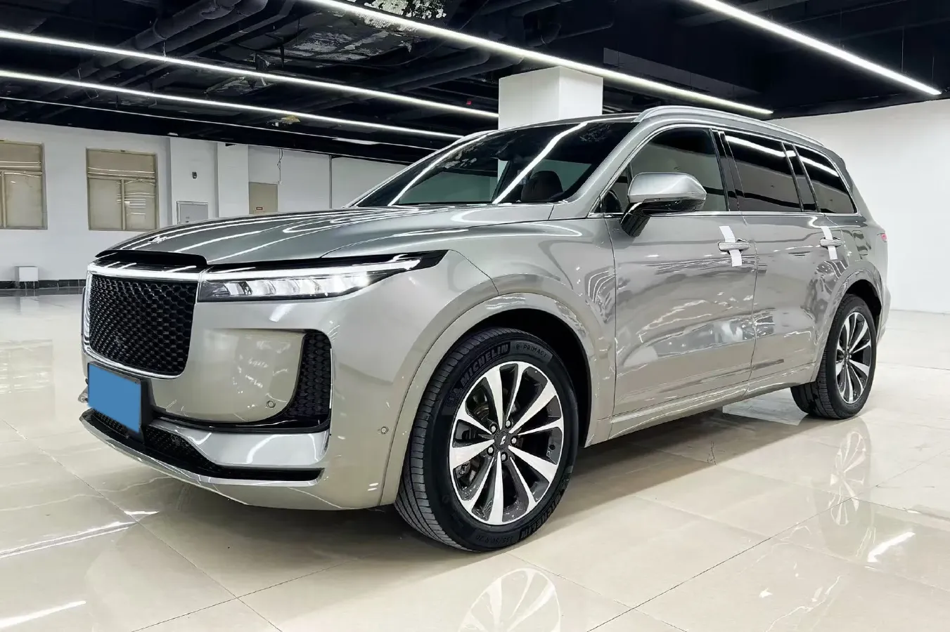 2020 Li ONE Range Extended 131HP REEV 40.5KWH,autocango,china used car exporter,china ev exporter,chinese used car exporter,chinese used ev exporter