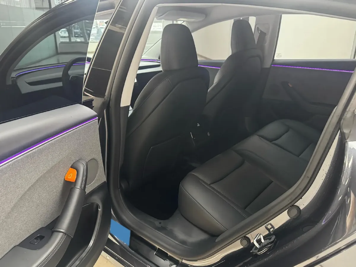 2025 Tesla Model 3 BEV 62.5KWH,autocango,china used car exporter,china ev exporter,chinese used car exporter,chinese used ev exporter