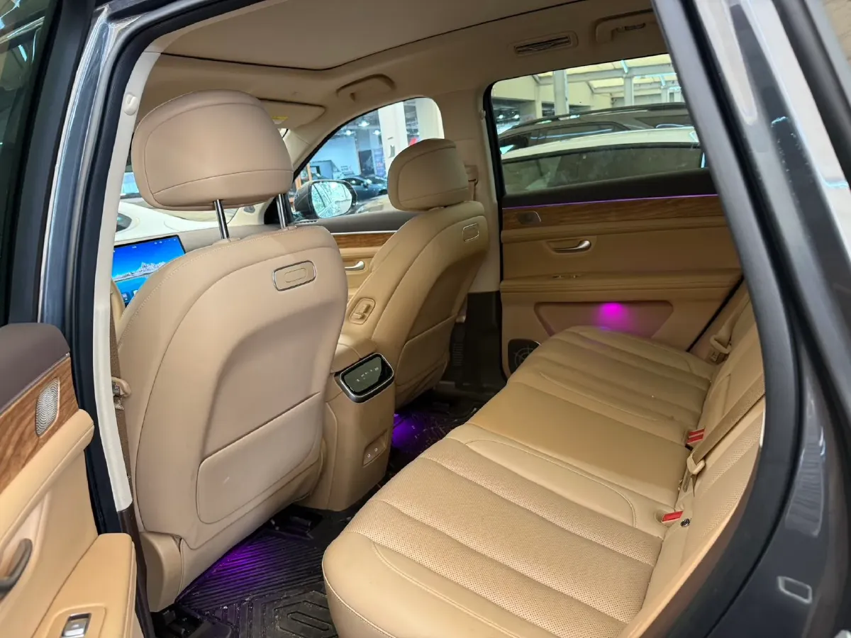 2024 AITO AITO M7 1.5T 152HP L4 REEV 40KWH,autocango,china used car exporter,china ev exporter,chinese used car exporter,chinese used ev exporter