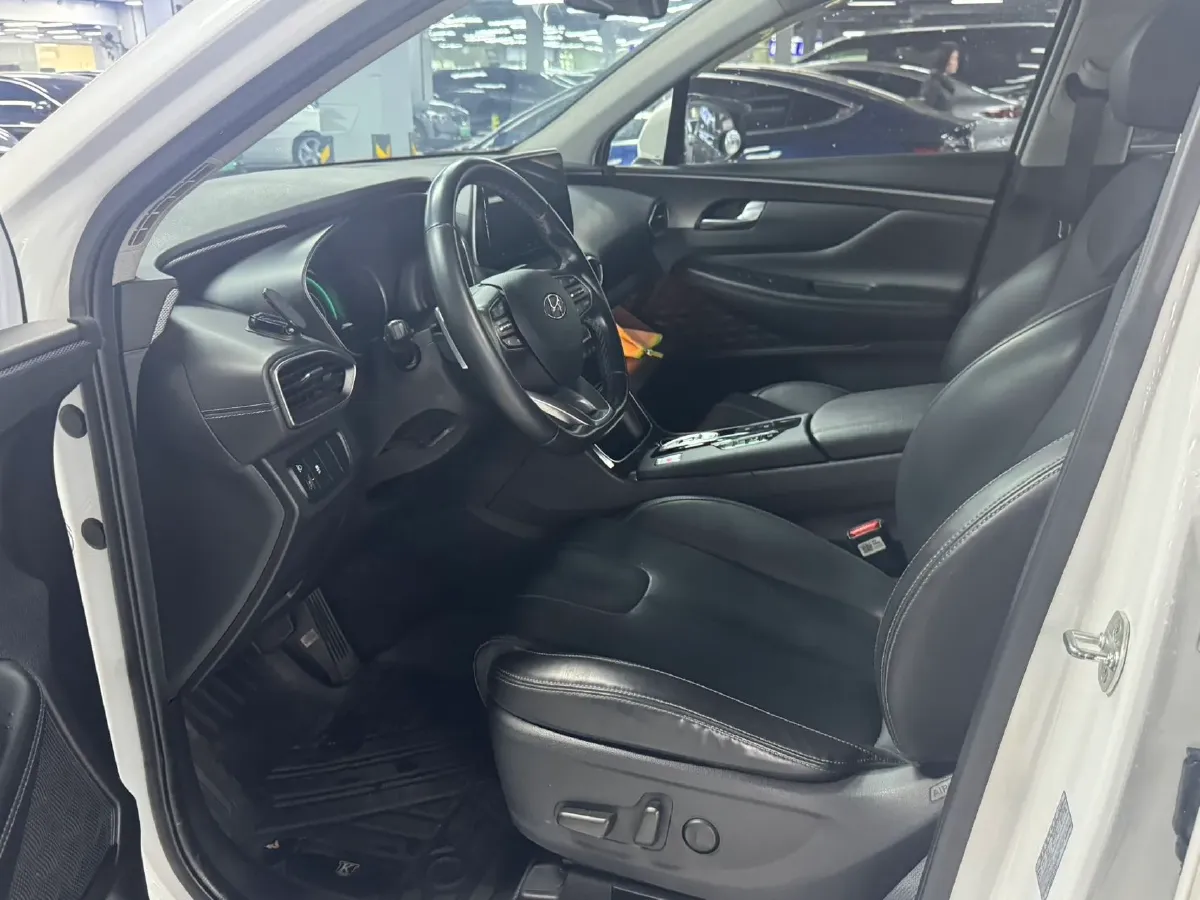 2021 Toyota RAV4 2.5L 178HP L4 E-CVT Hybrid,autocango,china used car exporter,china ev exporter,chinese used car exporter,chinese used ev exporter