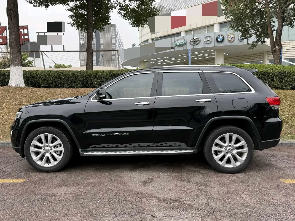 2017 Jeep Grand Cherokee 3.0L 234HP V6 8AT,autocango,china used car exporter,china ev exporter,chinese used car exporter,chinese used ev exporter