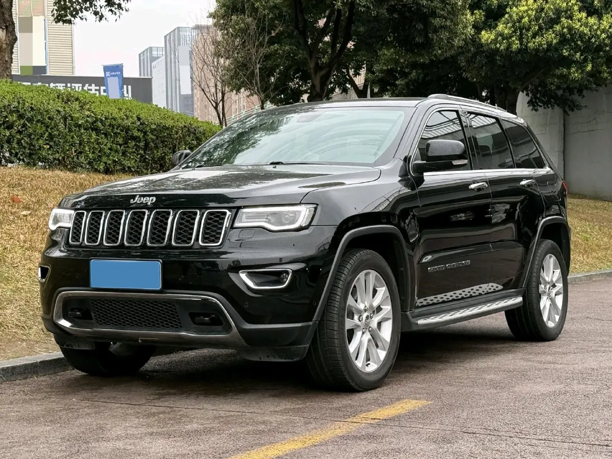 2017 Jeep Grand Cherokee 3.0L 234HP V6 8AT,autocango,china used car exporter,china ev exporter,chinese used car exporter,chinese used ev exporter