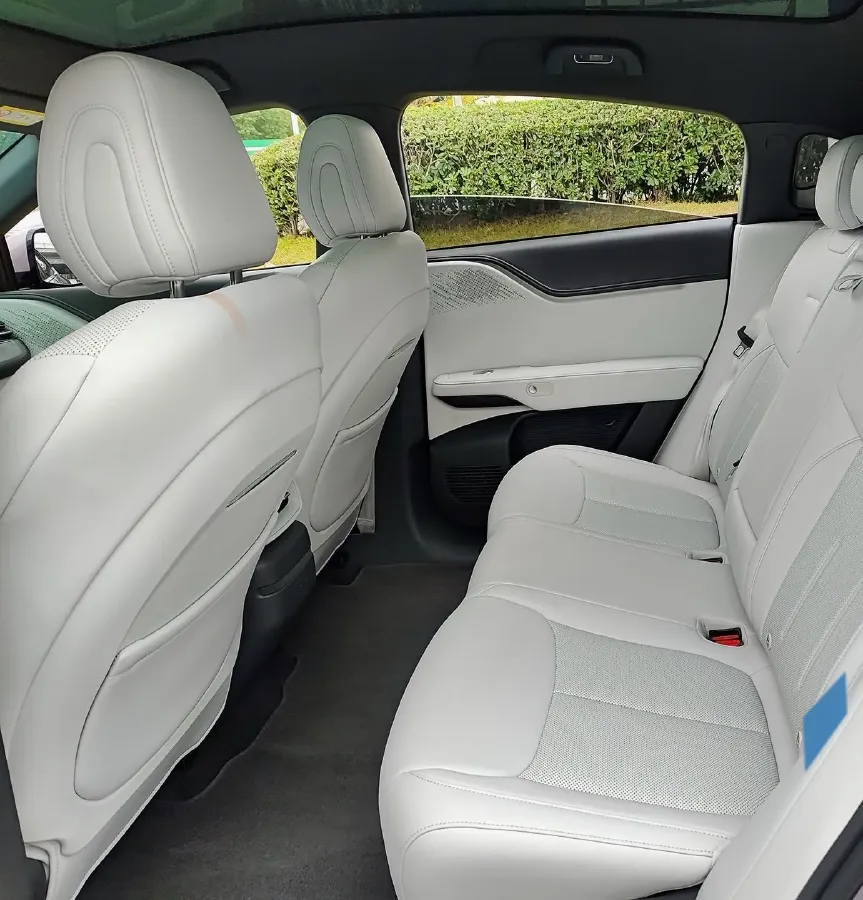 2025 Xpeng G6 BEV 68.5KWH,autocango,china used car exporter,china ev exporter,chinese used car exporter,chinese used ev exporter