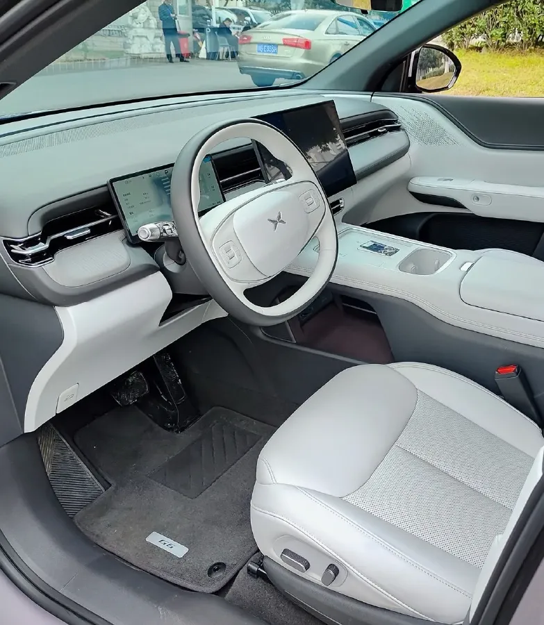 2025 Xpeng G6 BEV 68.5KWH,autocango,china used car exporter,china ev exporter,chinese used car exporter,chinese used ev exporter