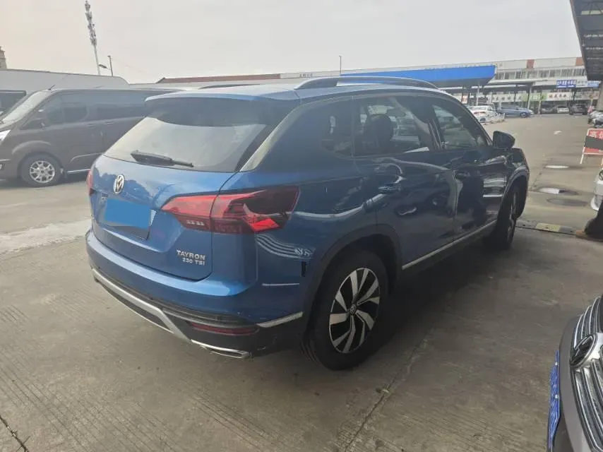 2019 Jeep Cherokee 2.0T 234HP L4 9AT,autocango,china used car exporter,china ev exporter,chinese used car exporter,chinese used ev exporter