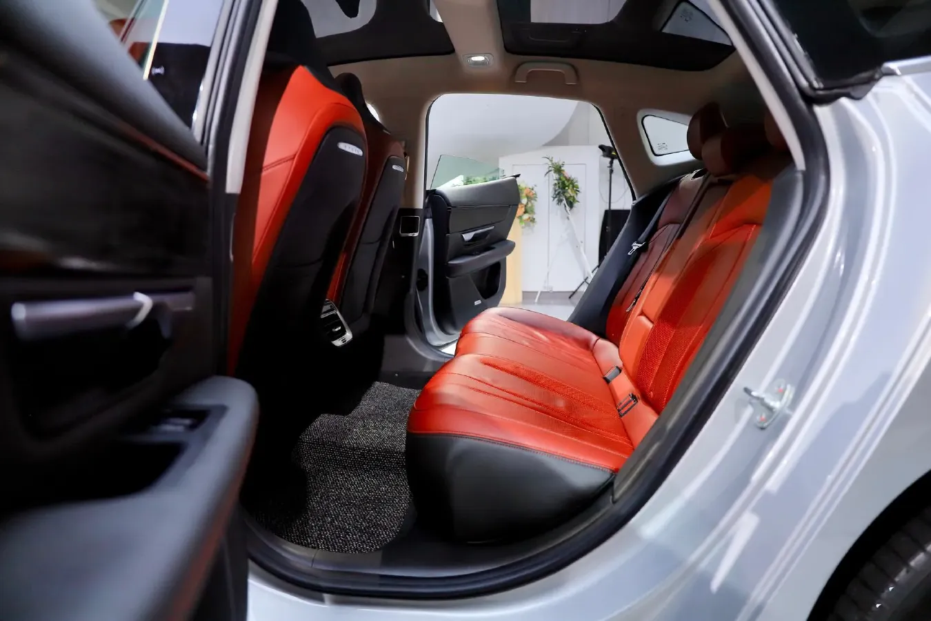 2022 Xpeng P7 BEV 83.1KWH,autocango,china used car exporter,china ev exporter,chinese used car exporter,chinese used ev exporter