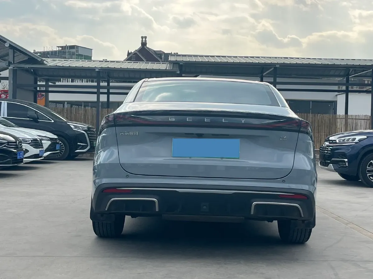 2023 Geely Galaxy L6 1.5T 163HP L4 3DHT PHEV,autocango,china used car exporter,china ev exporter,chinese used car exporter,chinese used ev exporter