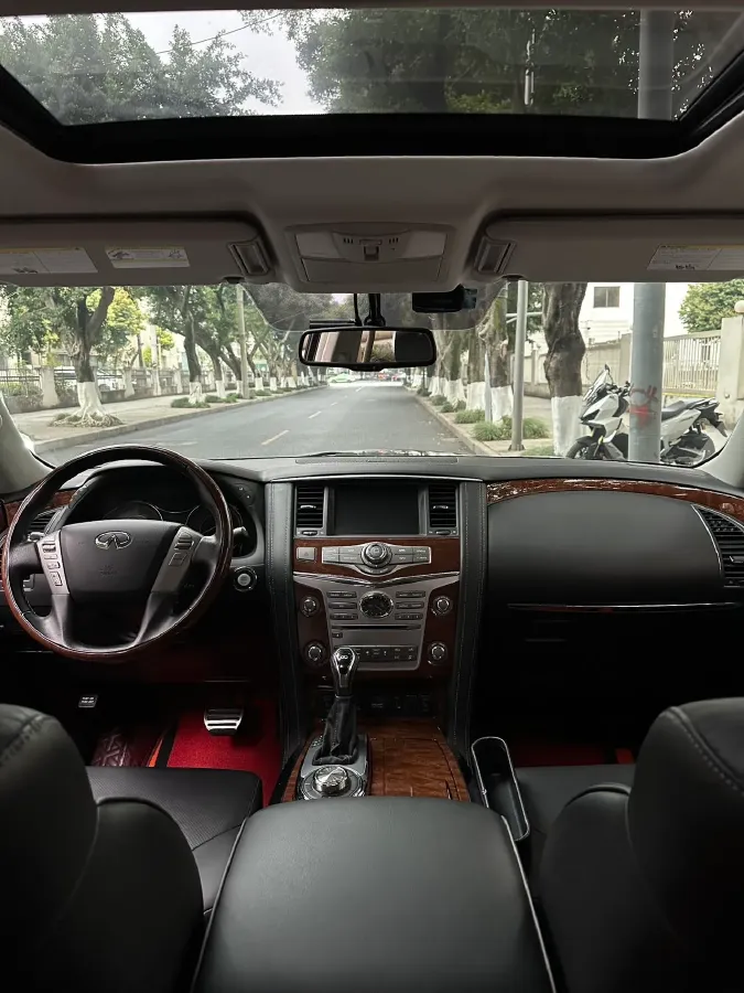 2016 Infiniti QX80 5.6L 398HP V8 7AT,autocango,china used car exporter,china ev exporter,chinese used car exporter,chinese used ev exporter