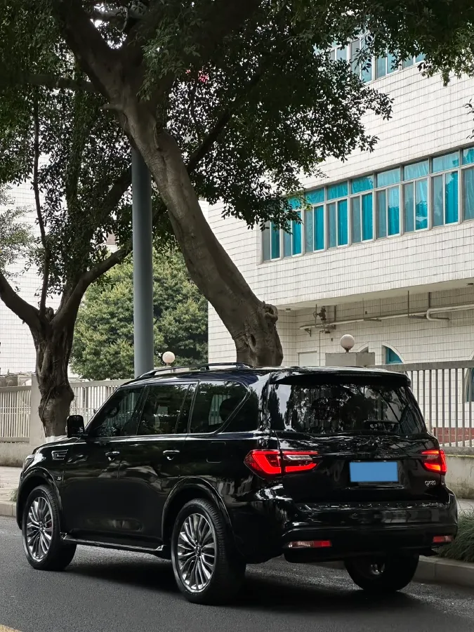 2016 Infiniti QX80 5.6L 398HP V8 7AT,autocango,china used car exporter,china ev exporter,chinese used car exporter,chinese used ev exporter