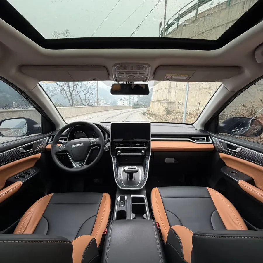 2021 Haval M6 1.5T 150HP L4 7DCT,autocango,china used car exporter,china ev exporter,chinese used car exporter,chinese used ev exporter