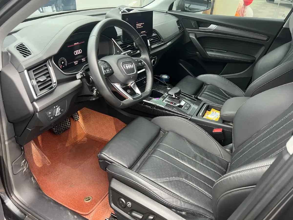 2022 Audi Q5L 2.0T 190HP L4 7DCT,autocango,china used car exporter,china ev exporter,chinese used car exporter,chinese used ev exporter